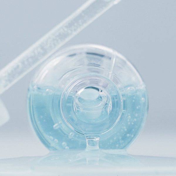 Sérum hydratant Torriden Dive-In à l’acide hyaluronique faible poids moléculaire pour hydrater intensément, repulper la peau et renforcer la barrière cutanée.