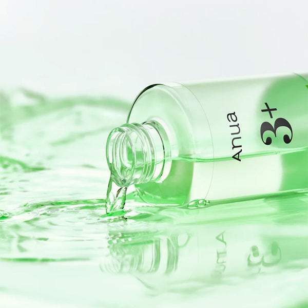 https://cdn.shopify.com/s/files/1/0568/9802/7638/files/Anua_AzelaicAcid3CicaSkinClarifyingToner_Photo4.jpg?v=1770194127