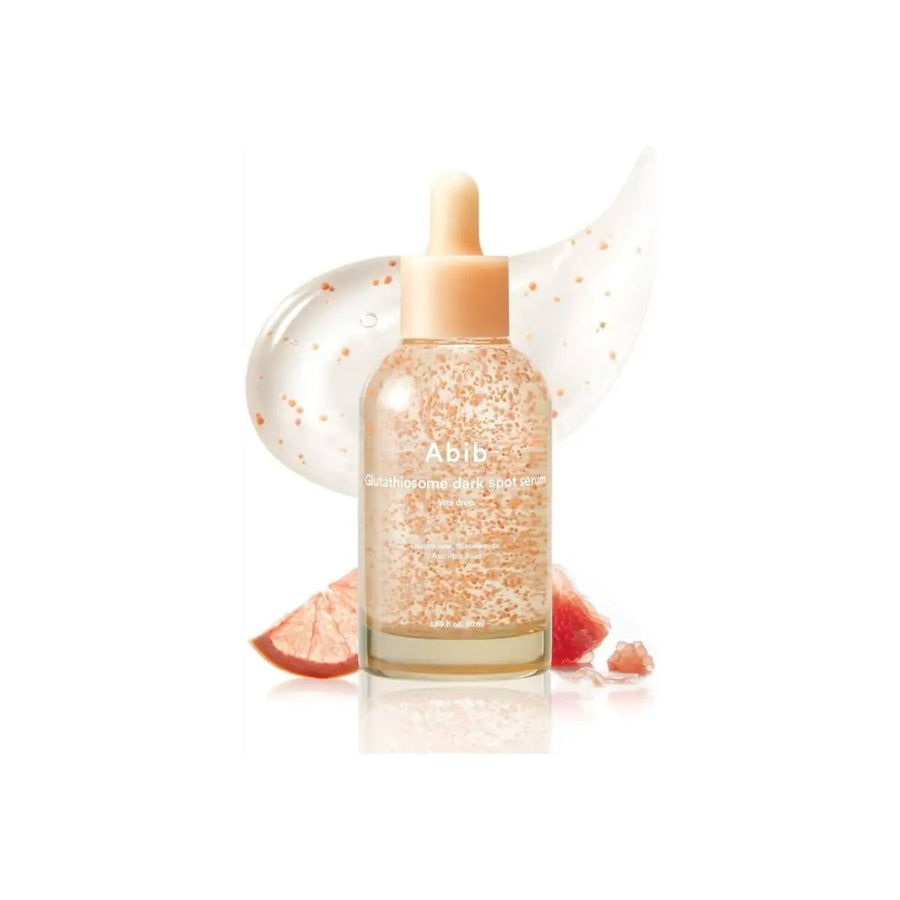 Sérum Abib Glutathiosome Dark Spot Serum avec texture microcapsules présenté comme adapté aux peaux normales, sèches, sensibles et mixtes pour cibler les taches pigmentaires, le teint irrégulier, les marques d’acné et le teint terne.
