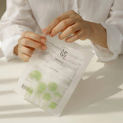 Masque en tissu centella asiatica calming Sheet Mask  pour hydrater intensément, apaiser les peaux sensibles et renforcer la barrière cutanée avec un pH doux équilibré.