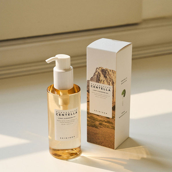 https://cdn.shopify.com/s/files/1/0568/9802/7638/files/skin1004-cleanser-centella-light-cleansing-oil-38409133490422_1800x1800_7fac6698-b75b-485b-96ea-396ec07d4b32.jpg?v=1751281536